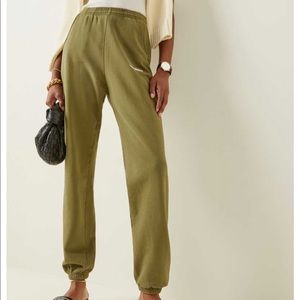 NWT Sporty & Rich Serif Logo Sweatpant in Olive Size Large
